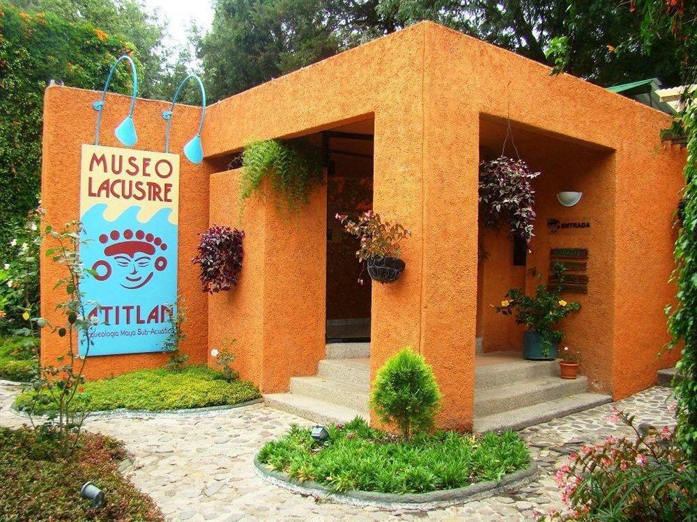 Hotel Posada De Don Rodrigo Panajachel Bagian luar foto