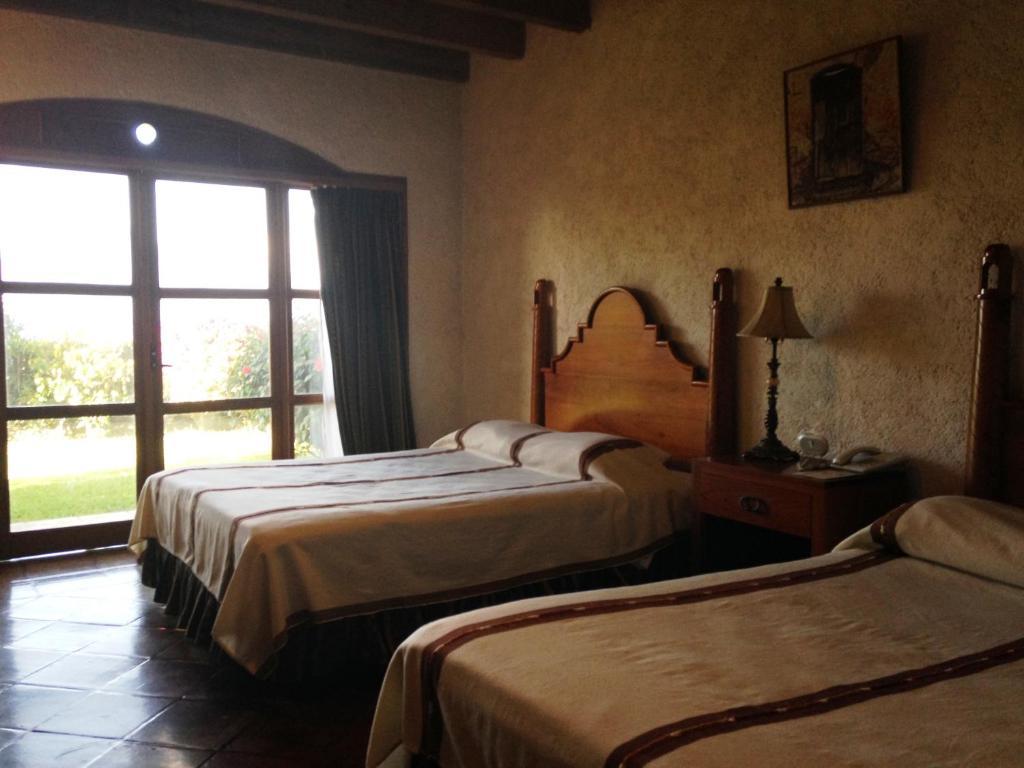 Hotel Posada De Don Rodrigo Panajachel Bagian luar foto