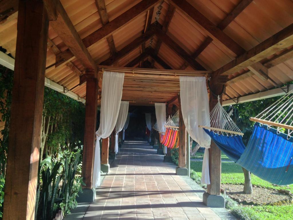 Hotel Posada De Don Rodrigo Panajachel Bagian luar foto
