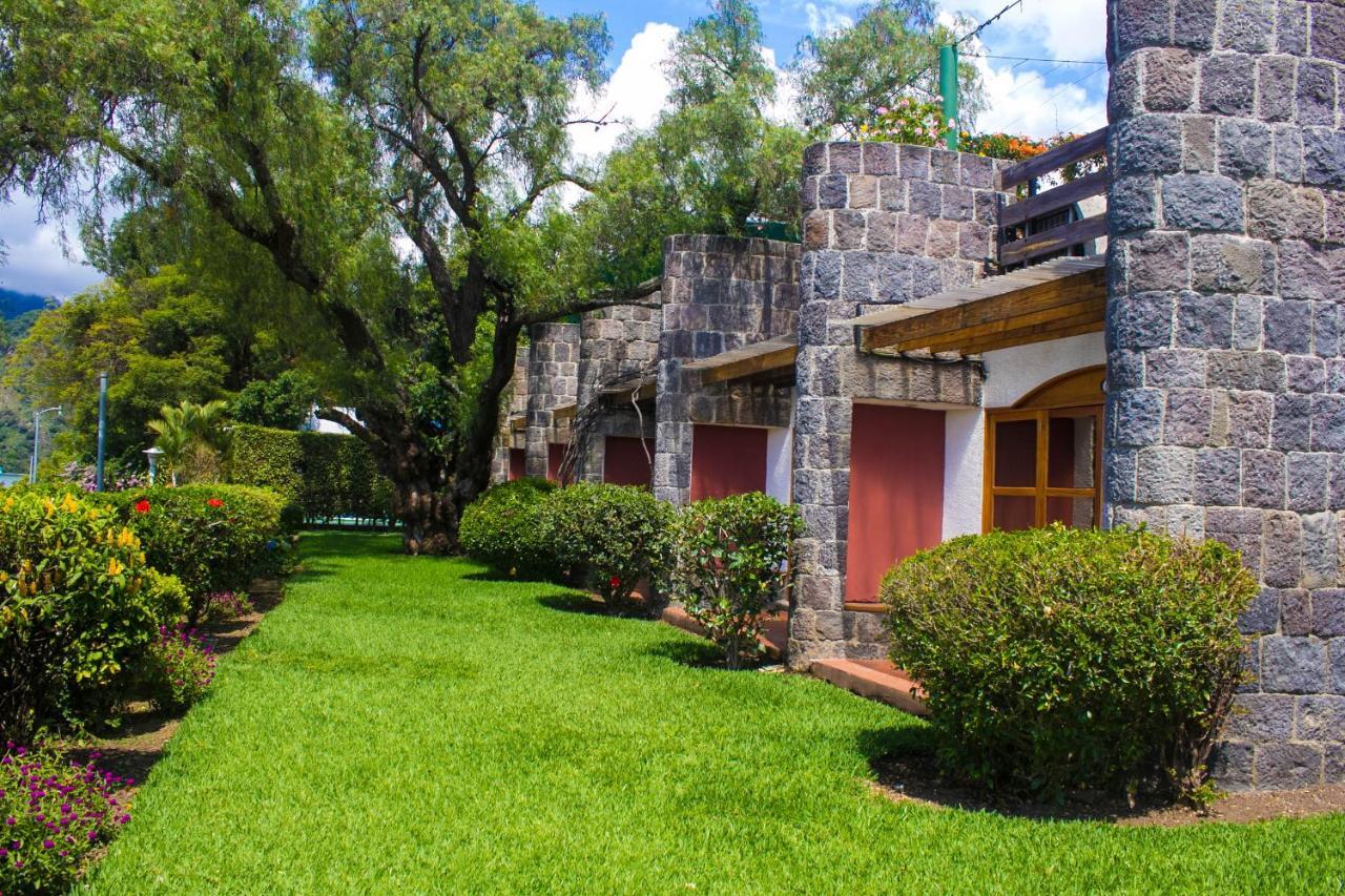 Hotel Posada De Don Rodrigo Panajachel Bagian luar foto